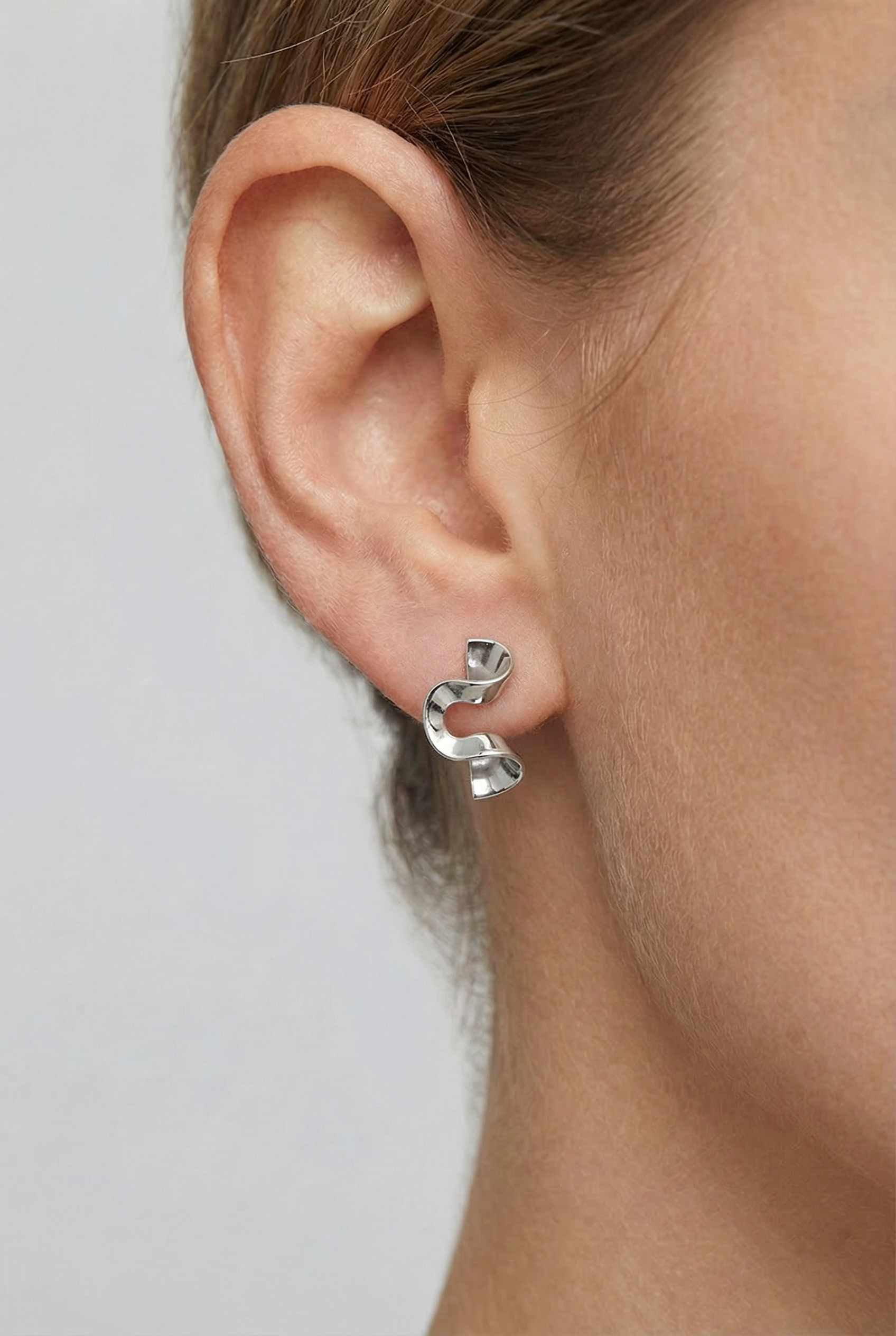 Сребърни обеци - Елегантна Извивка