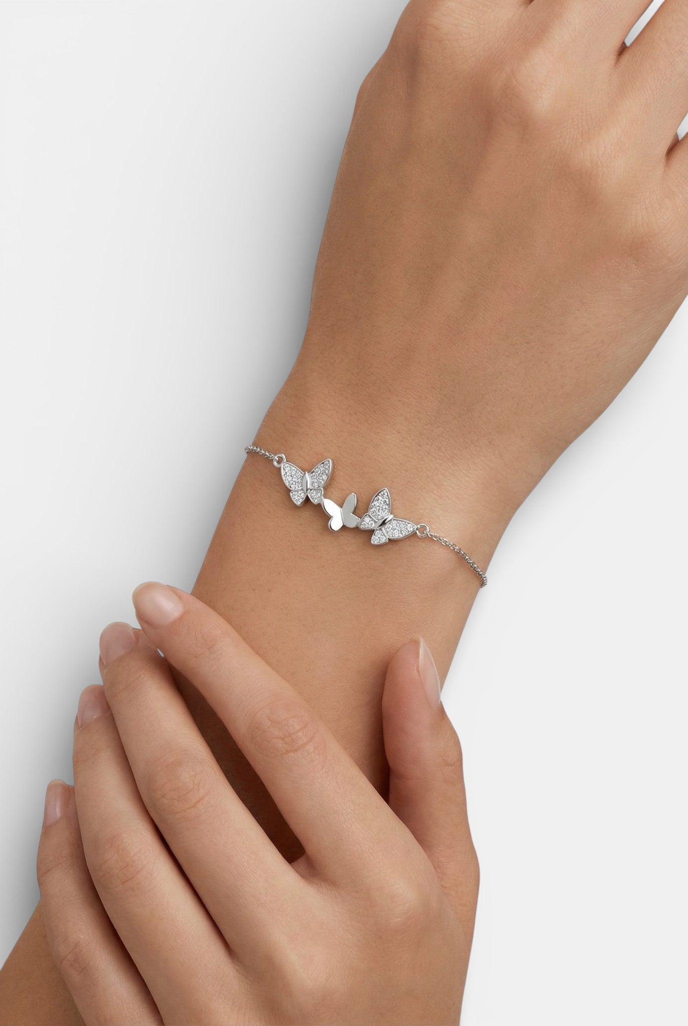 Сребърна гривна – Полет на пеперуди