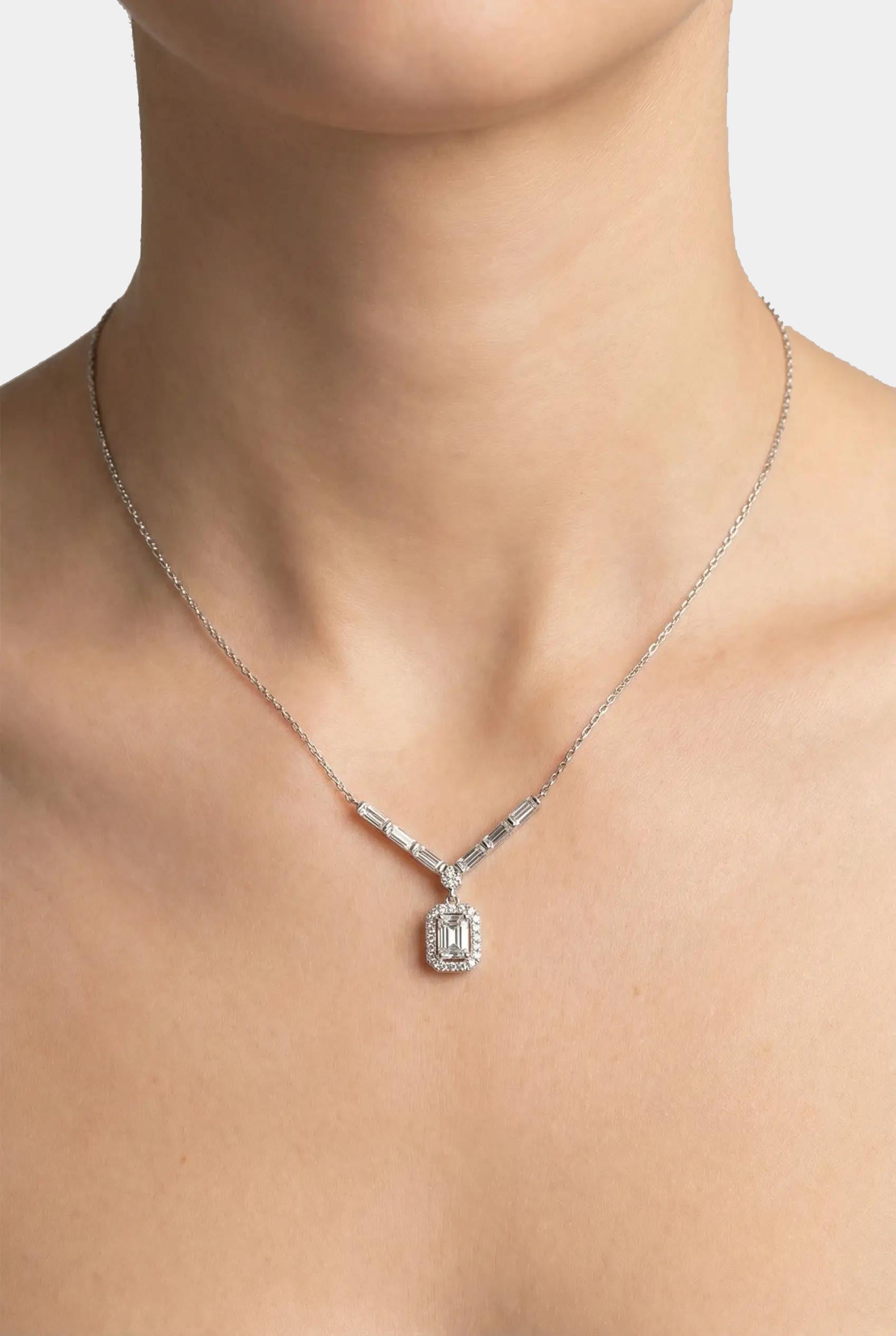 Сребърно колие - Кристален акцент