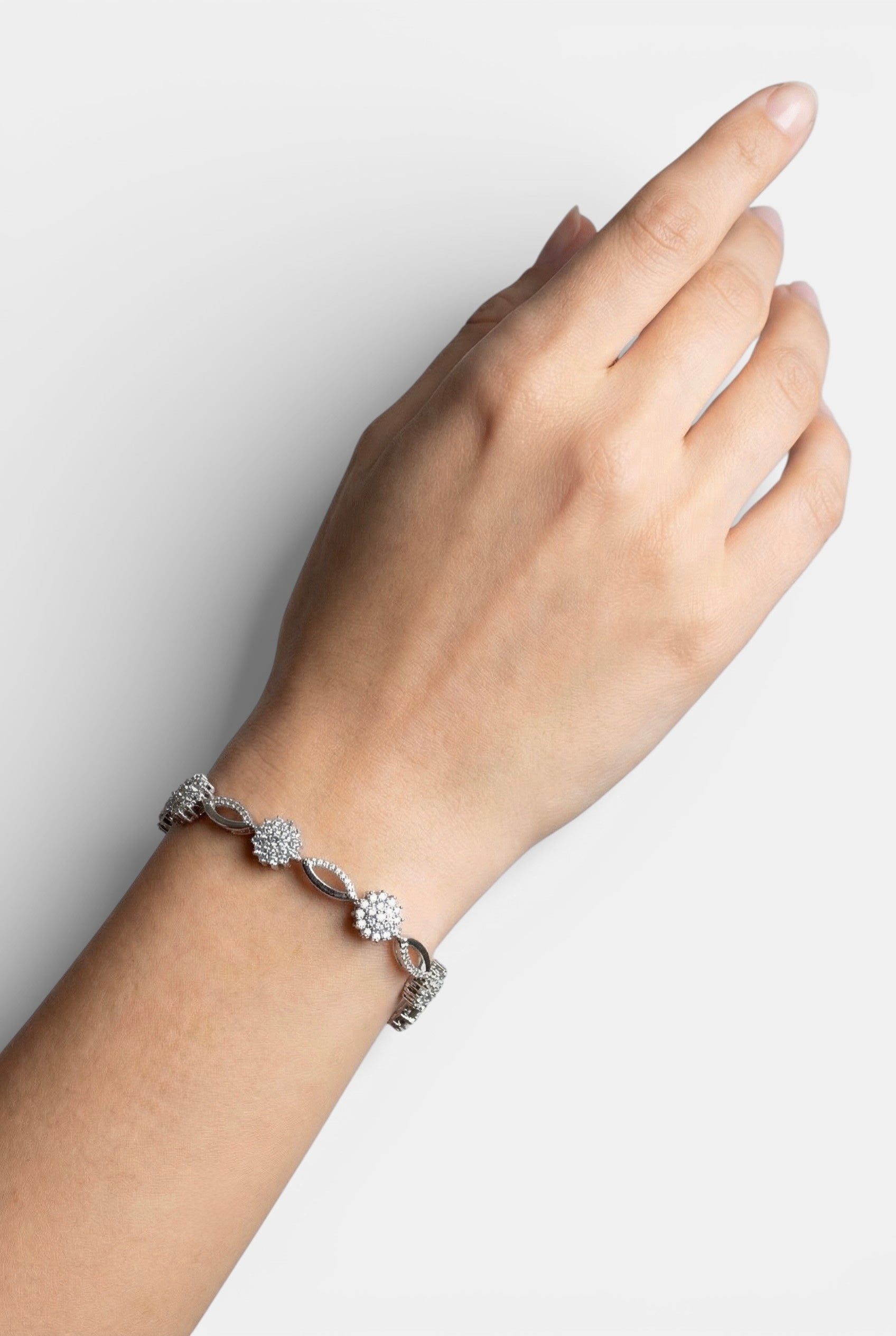 Сребърна гривна - Симетрия