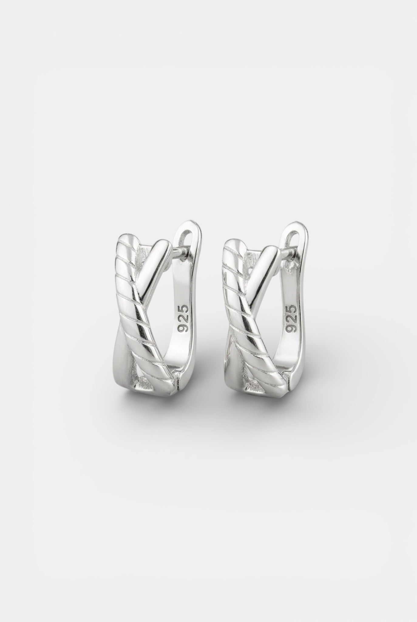 Сребърни обеци – Усукана Линия