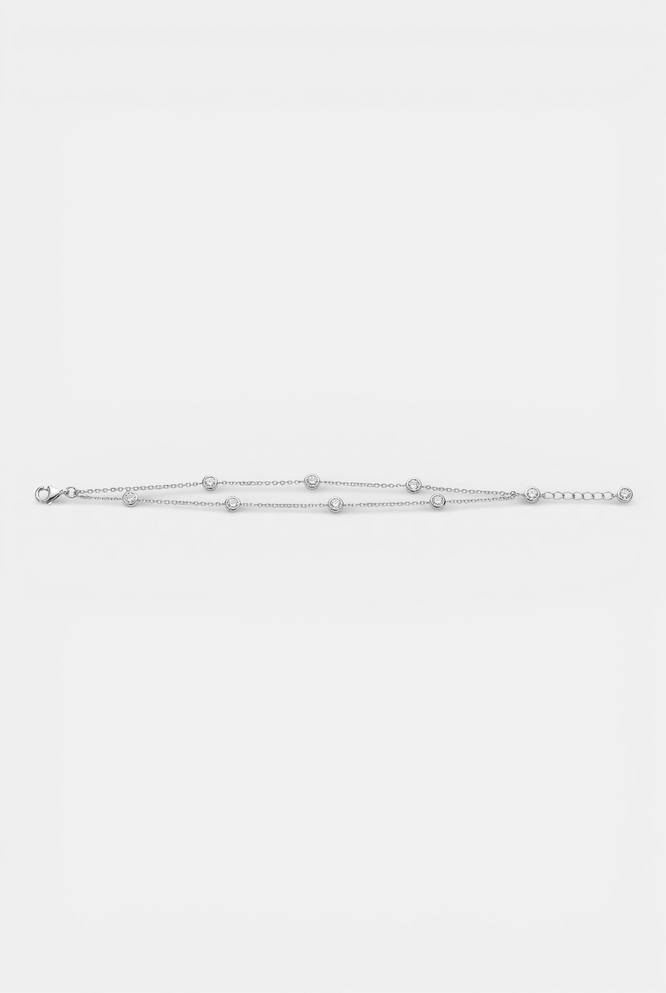 Сребърна гривна – Деликатен блясък