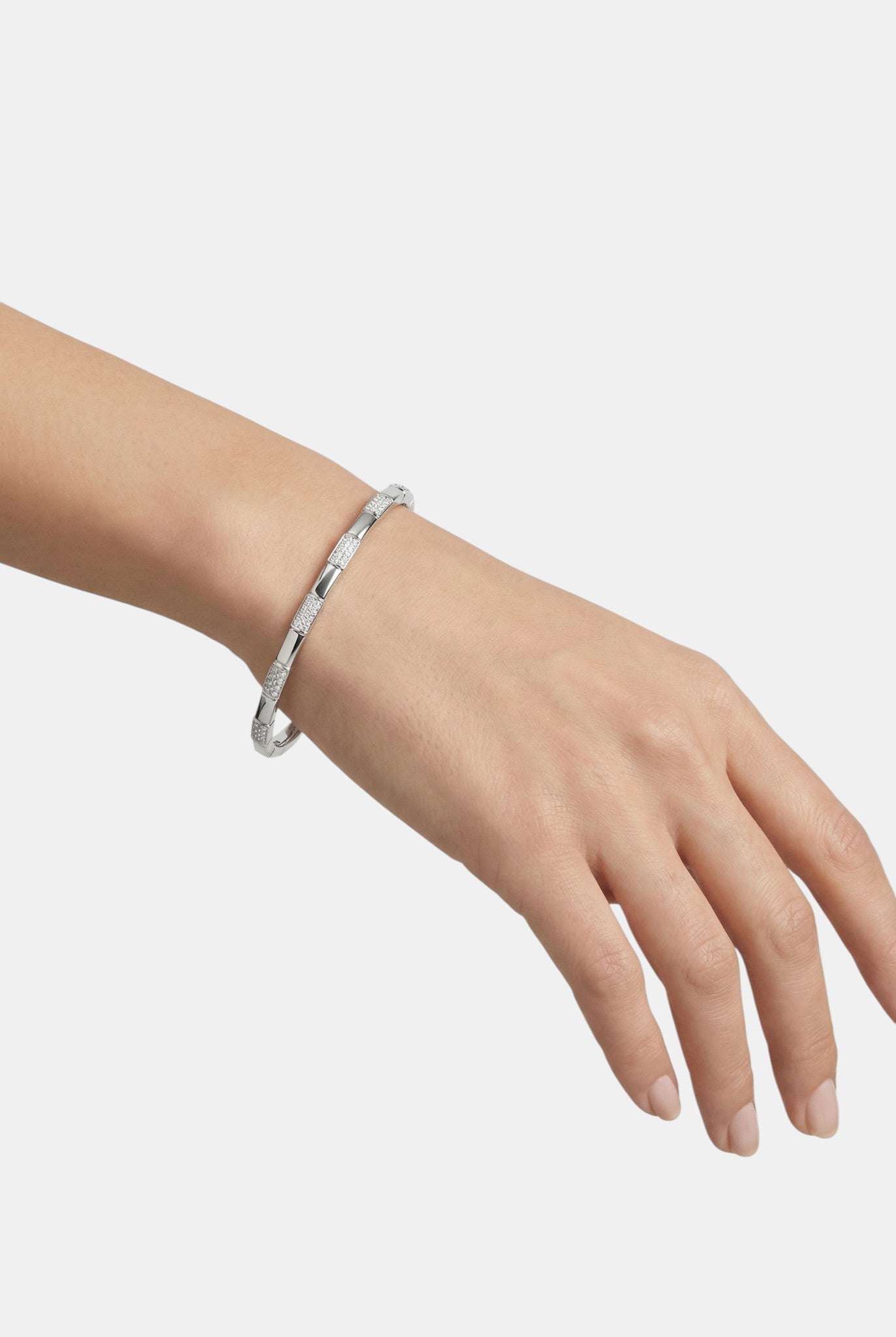 Сребърна гривна – Тimeless Блясък