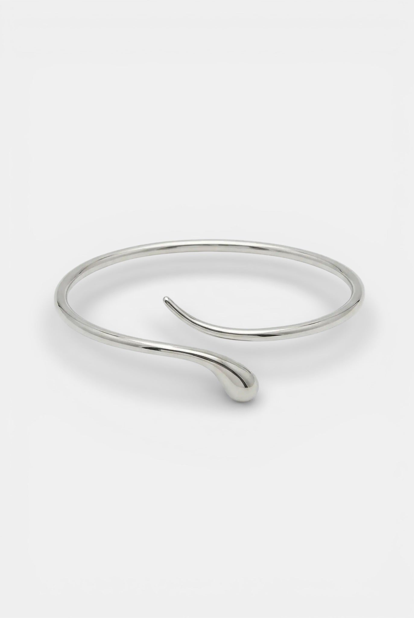 Сребърна гривна - Елегантна линия