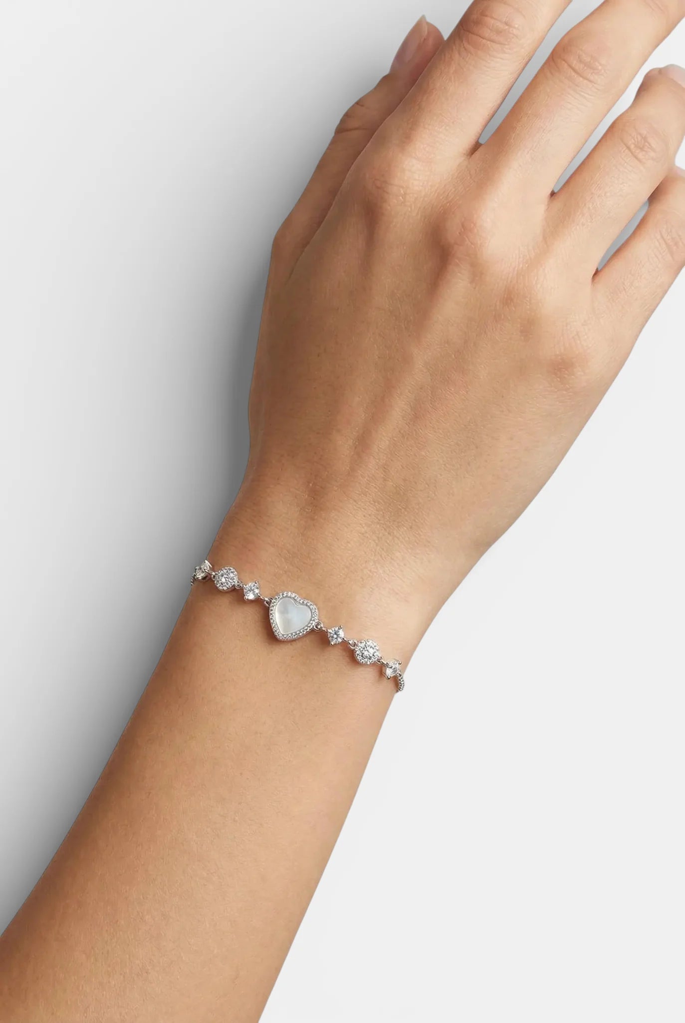 Сребърна гривна – Нежна Любов