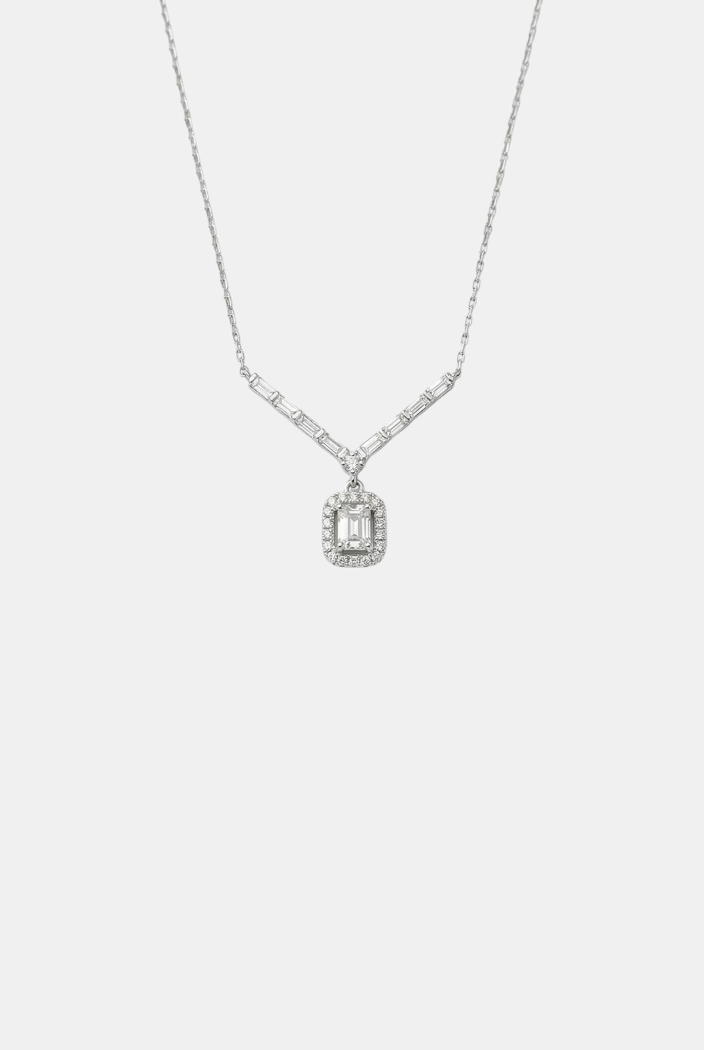 Сребърно колие - Кристален акцент