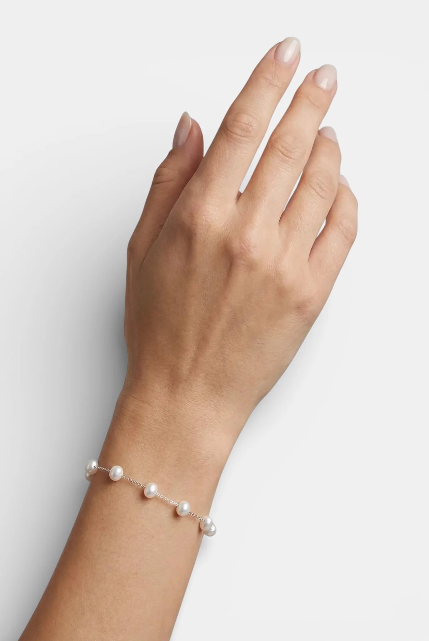 Сребърна гривна – Перлена нежност