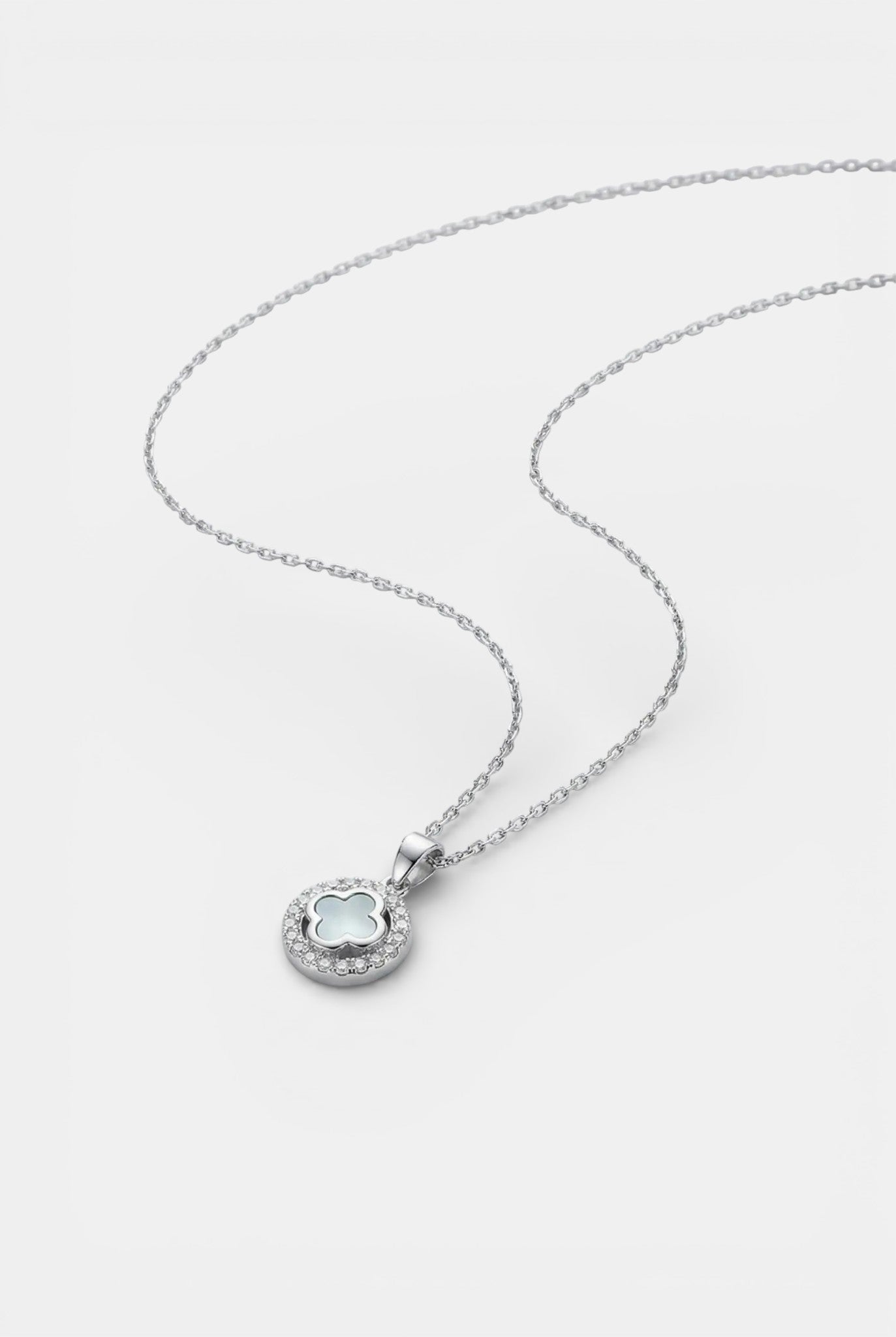 Сребърно колие - Нежен Акцент със Седеф