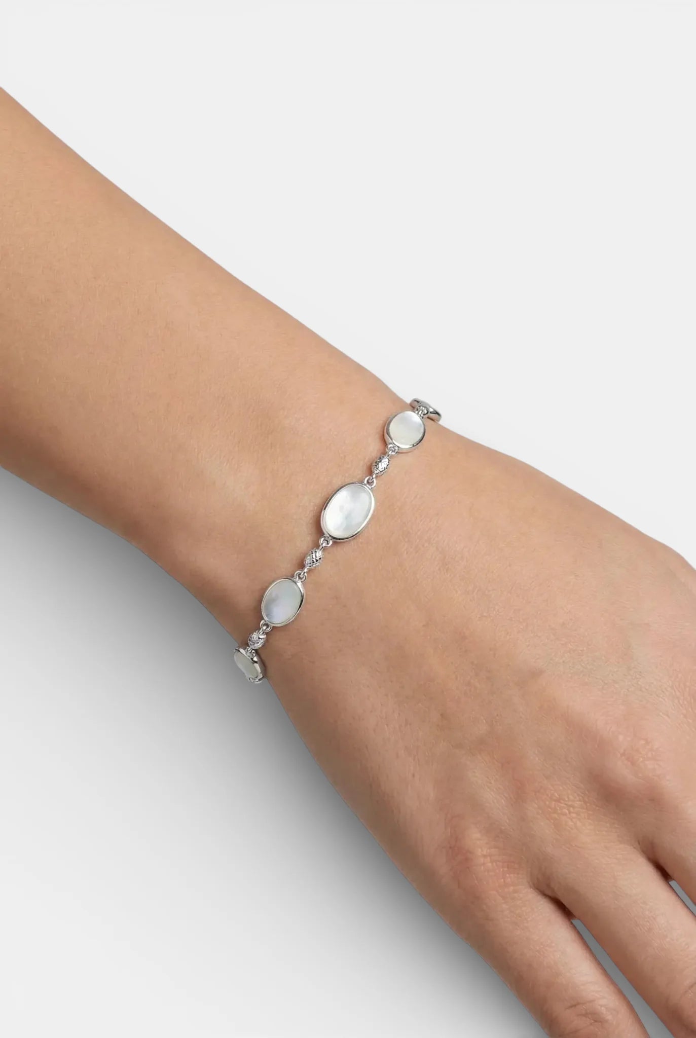 Сребърна гривна – Лунна хармония